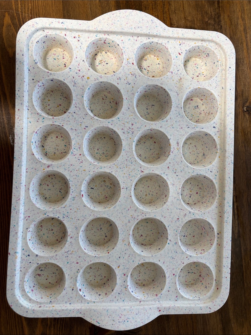 Speckled White Silicone Mini Muffin Tray - Home Kitchen